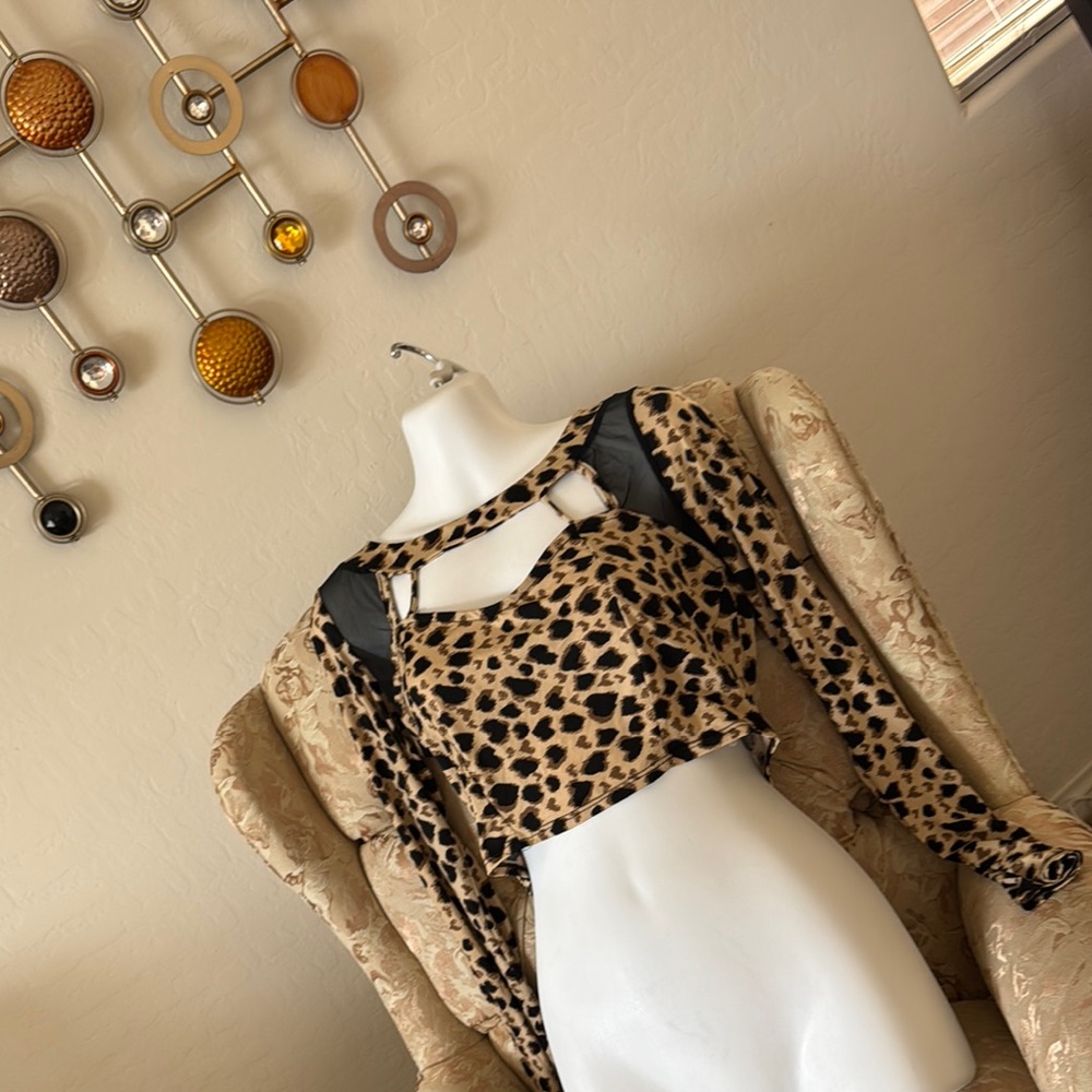Stylish Leopard Print Cut-Out Blouse